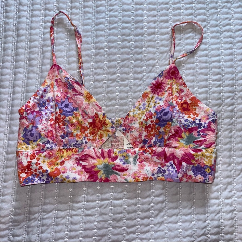 H&M Top - Picture 2 of 3